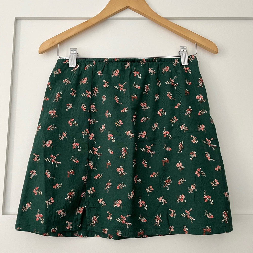 American Eagle Green, Floral Slit Mini Skirt
